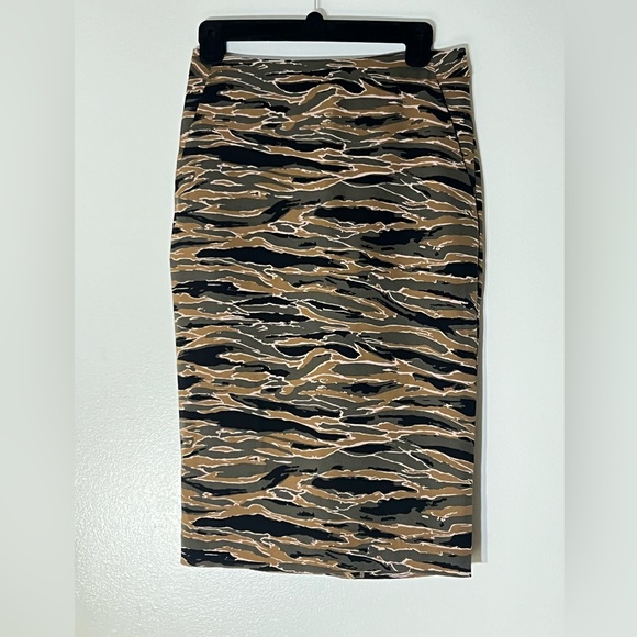 Carine Roitfeld for Uniqlo pencil skirt. - Picture 1 of 2
